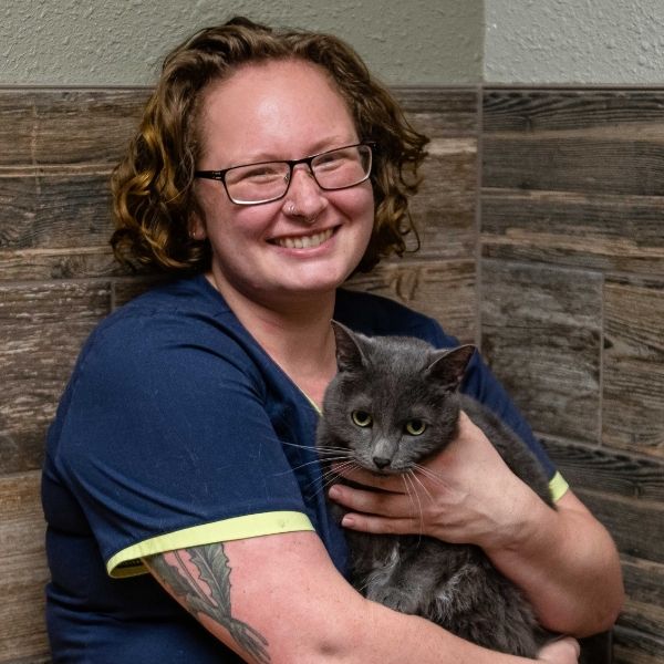 Eyota Veterinary Clinic - Elizabeth Lewis tammy